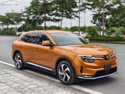 Xe VinFast VF8 Eco AWD 2023