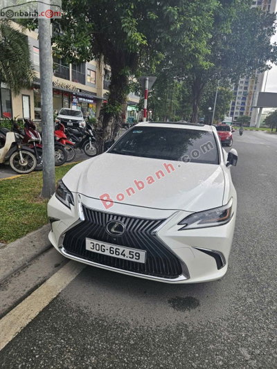 Xe Lexus ES 250 2018