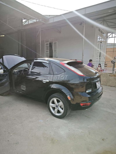 Ford Focus 2012 Tự động Đen