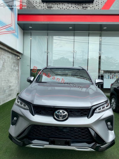 Xe Toyota Fortuner Legender 2.4L 4x2 AT 2026