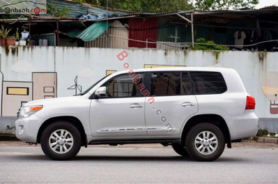 Xe Toyota Land Cruiser VX 4.6 V8 2015