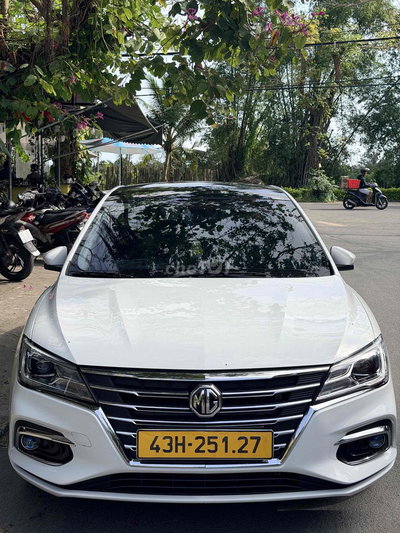 MG MG5 2025 - 18000 km