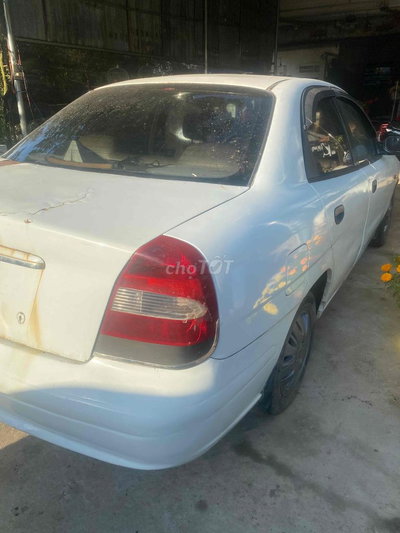 Daewoo Nubira 2000 Trắng