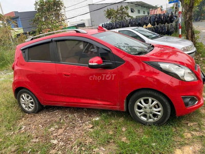 Chevrolet Spark LT Đỏ