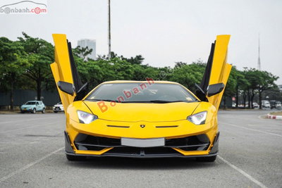 Xe Lamborghini Aventador LP 700-4 2015