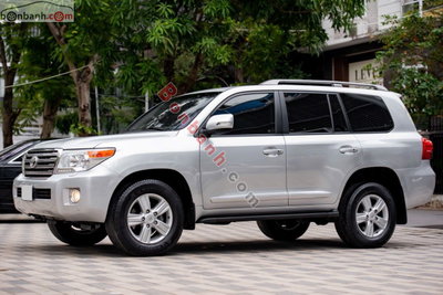 Xe Toyota Land Cruiser VX 4.6 V8 2015