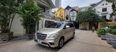 XE DÂN XỊN cần bán Innova 2016 2.0E - 11000 km