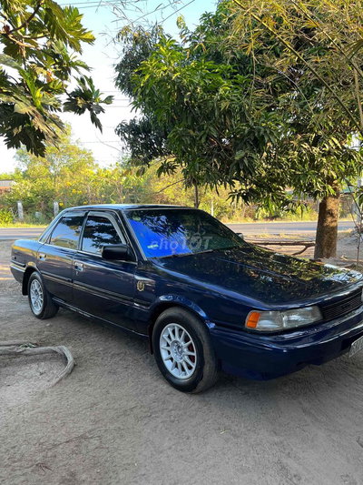 Toyota Camry 1988 LE Xanh đậm