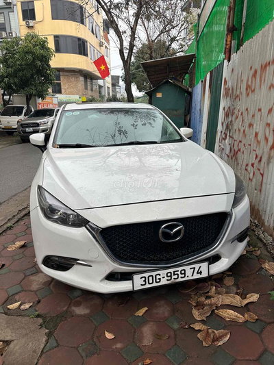 Mazda 3 2018 1.5 AT Sedan - 90000 km