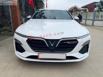 Xe VinFast Lux A 2.0 Base 2.0 AT 2021