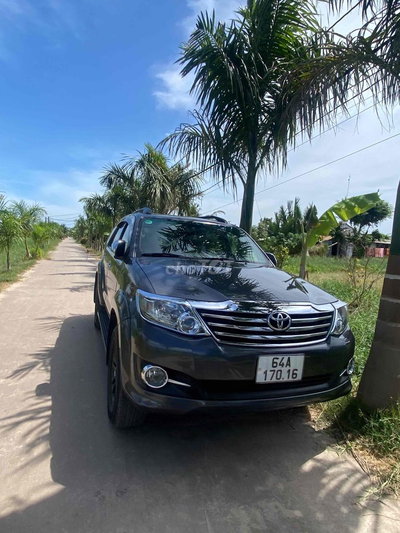 Toyota Fortuner 2015 2.7V 4x2 AT - 131200 km