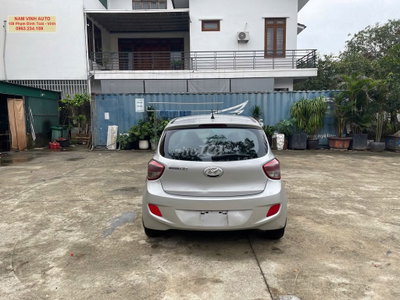 Hyundai Grand i10 Bạc 5 chỗ