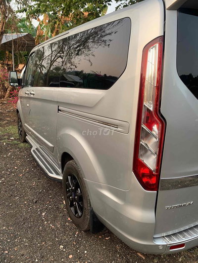 Gia đình cần bán tourneo 2019- Đầy đủ đồ chơi