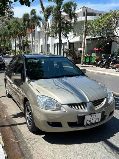 Mitsubishi Lancer 1.6 Vàng cát