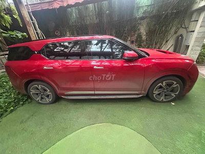 VinFast VF9 Plus 2024 Đỏ