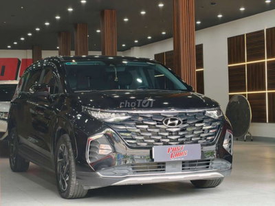 Hyundai Custin 2024 2.0T cao cấp,màu đen,đi 4000km