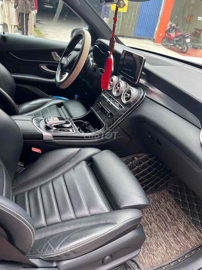 Mercedes-Benz GLC300 4MATIC 2018 Xanh