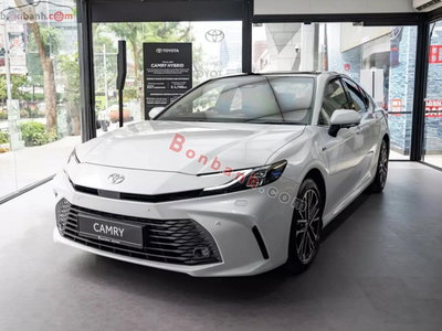 Xe Toyota Camry 2.0Q 2026