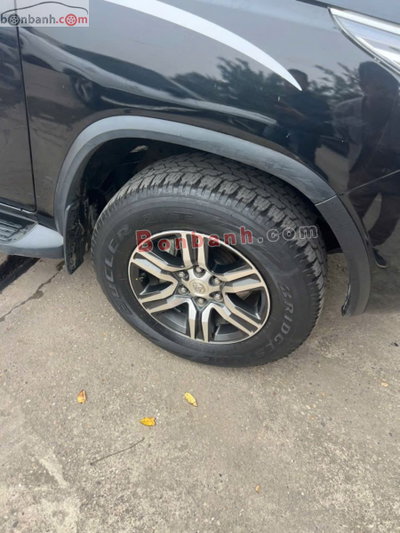 Xe Toyota Fortuner 2.4G 4x2 MT 2019