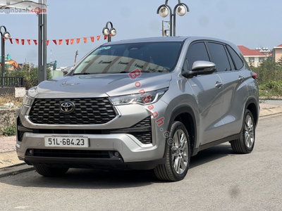 Xe Toyota Innova Cross HEV 2.0 CVT 2024