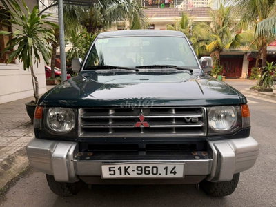 Mitsubishi Pajero Xanh 2006