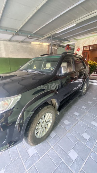 Toyota Fortuner 2014 Đen - Máy Dầu