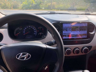 Hyundai Grand i10 Trắng