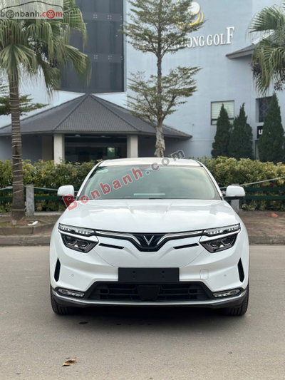 Xe VinFast VF8 Eco AWD 2023