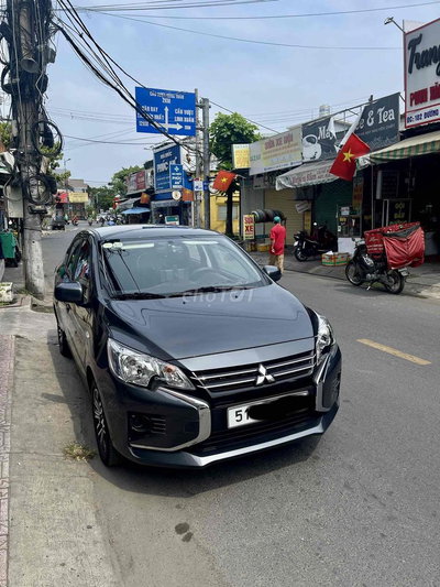 Mitsubishi Attrage 2025 Số sàn 2000 km Xám