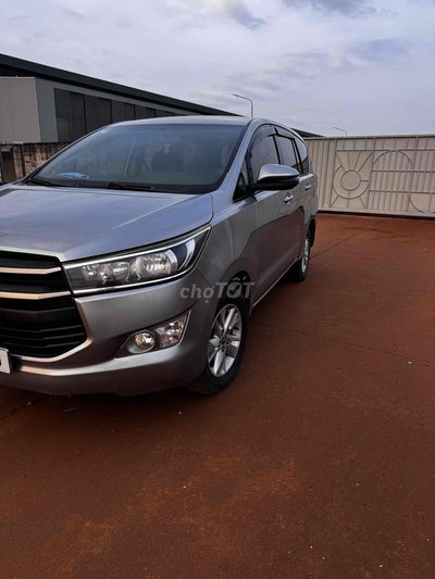 Toyota Innova 2016 2.0E - 179000 km
