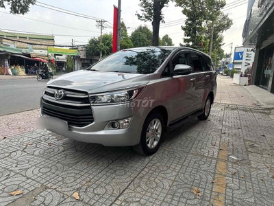Toyota Innova E 2018 2.0MT Bạc