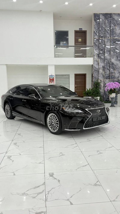 Lexus LS 500H 2025 Đen 600 Km