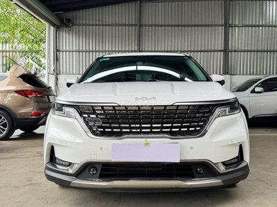 Kia Carnival 2023 Premium 2.2D 7S - 50,000 KM.