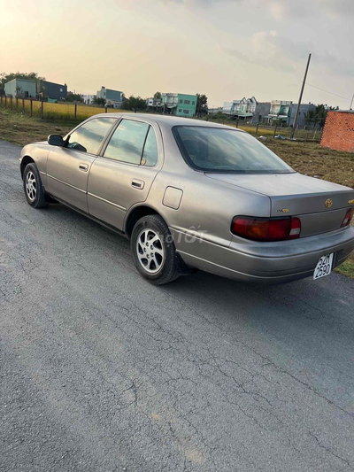 Toyota Camry 1994 Vàng cát