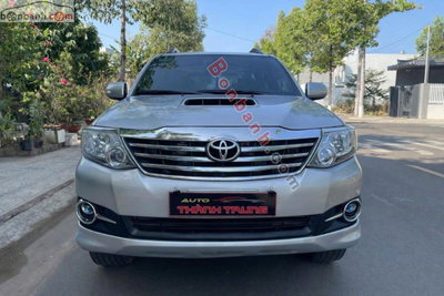 Xe Toyota Fortuner 2.5G 2015
