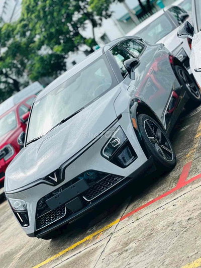 Ưu đãi khủng lớn Vinfast VF7 Plus 2026 🎉