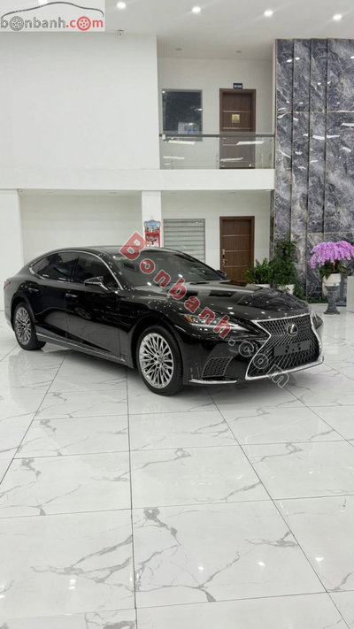 Xe Lexus LS 500h 2025