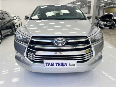 Toyota Innova 2018 2.0E Bạc