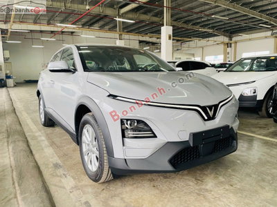 Xe VinFast VF6 Eco 2025