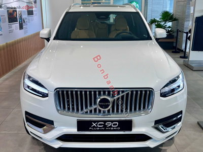 Xe Volvo XC90 Recharge Ultimate T8 AWD 2024