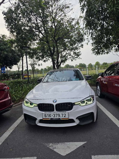 BMW Trắng 5 chỗ