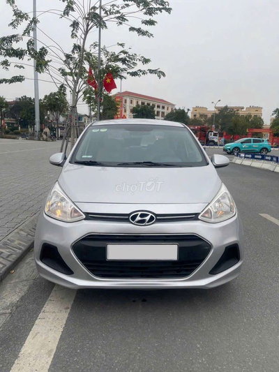 Hyundai i10 Sedan 2016 Base Bạc