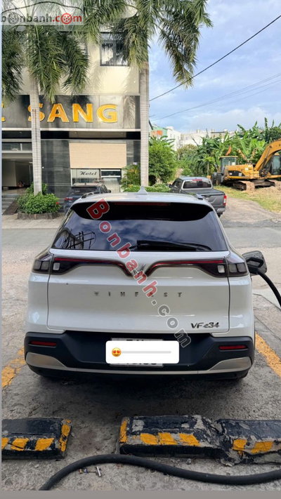 Xe VinFast VF e34 AT 2022
