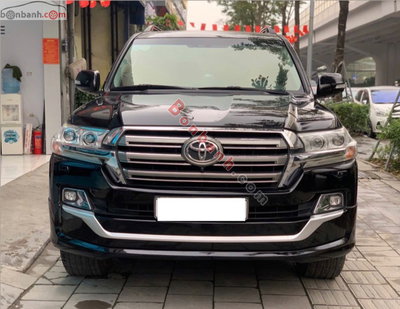 Xe Toyota Land Cruiser VX 4.6 V8 2016