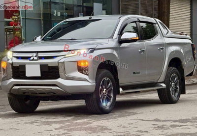 Xe Mitsubishi Triton 4x2 AT Mivec 2018