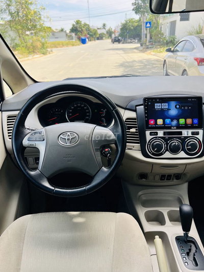 Toyota Innova 2014 Tự động Vàng cát