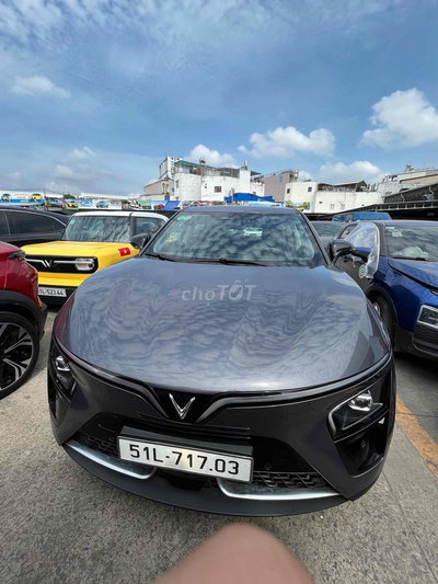 VinFast VF7 Demo Xám 16.000 km