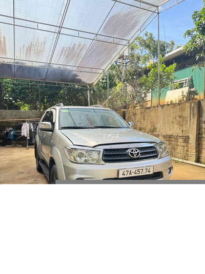 Toyota Fortuner 2010 Bạc