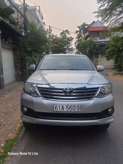 Toyota Fortuner 2012 Bạc