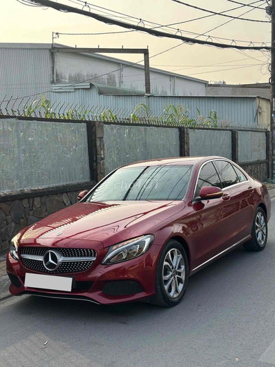 Mercedes-Benz C200 Đỏ 7 vạn km